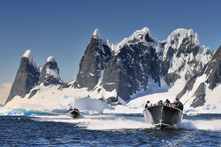 Icebreaker Mega Yacht Legend M/Y